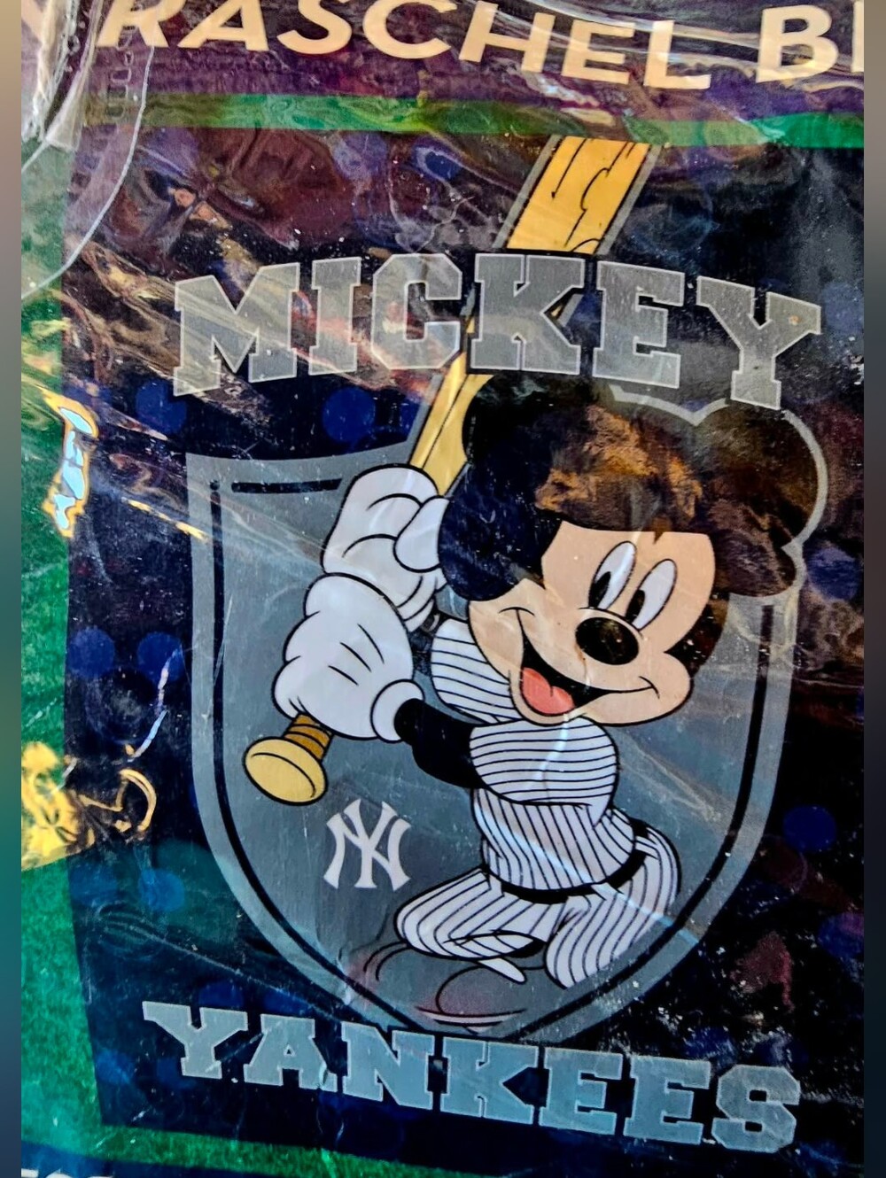 TWIN SIZE MICKEY MOUSE YANKEES BLANKET